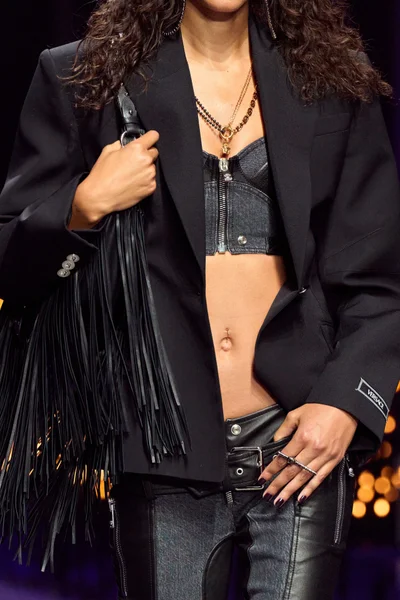 Look 34